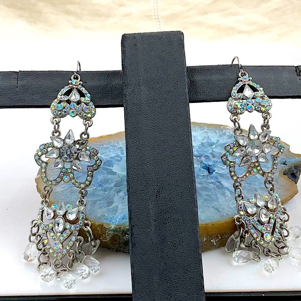 Vtg. Lever Back Three Tiered Earrings With Aurora Borealis Rhinestones - Picture 5 of 5